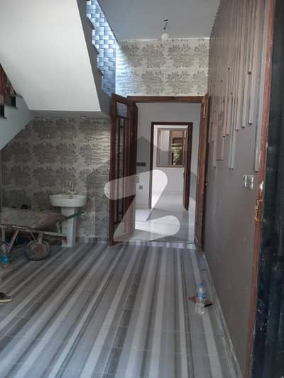 پیلی بھیت کوآپریٹو ہاؤسنگ سوسائٹی سکیم 33 - سیکٹر 18-اے,سکیم 33,کراچی میں 4 کمروں کا 5 مرلہ مکان 3.5 کروڑ میں برائے فروخت۔