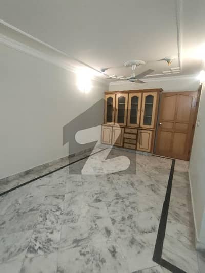 ایف ۔ 11 اسلام آباد میں 2 کمروں کا 10 مرلہ زیریں پورشن 1.0 لاکھ میں کرایہ پر دستیاب ہے۔