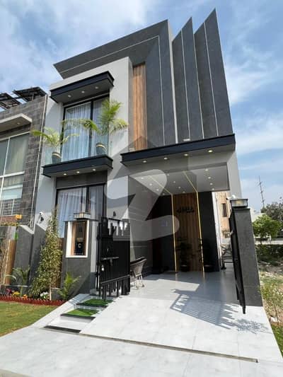 ڈی ایچ اے 9 ٹاؤن ۔ بلاک اے ڈی ایچ اے 9 ٹاؤن,ڈیفنس (ڈی ایچ اے),لاہور میں 3 کمروں کا 5 مرلہ مکان 2.5 کروڑ میں برائے فروخت۔ ڈی ایچ اے 9 ٹاؤن ۔ بلاک اے ڈی ایچ اے 9 ٹاؤن,ڈیفنس (ڈی ایچ اے),لاہور میں 3 کمروں کا 5 مرلہ مکان 2.5 کروڑ میں برائے فروخت۔