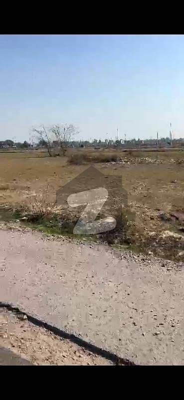 ڈی ایچ اے فیز9 پریزم ڈی ایچ اے ڈیفینس,لاہور میں 1 کنال رہائشی پلاٹ 1.85 کروڑ میں برائے فروخت۔