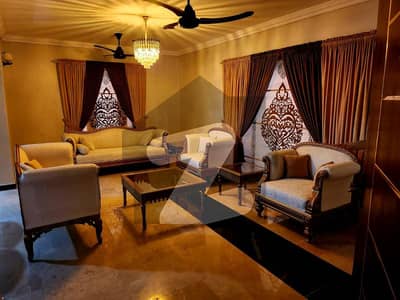 10 MARLA DOUBLE UNIT HOUSE CORNER FOR SALE