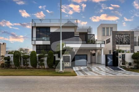 ڈی ایچ اے فیز 6 ڈیفنس (ڈی ایچ اے),لاہور میں 5 کمروں کا 1 کنال مکان 2.48 لاکھ میں کرایہ پر دستیاب ہے۔