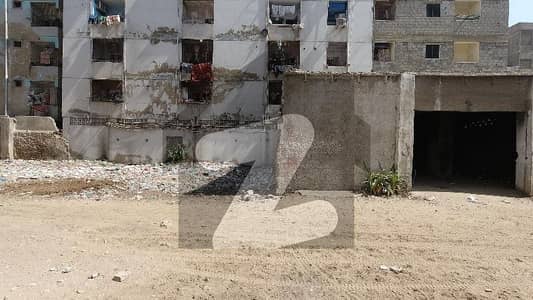 Prime Location Plot For Sale 2215 Yard