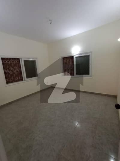 Demand 1 Lac 10000 Gulshan Iqbal block 13D1 240 square yards West open ground Floor 3BedDD tiles flooring *Code(16144)*