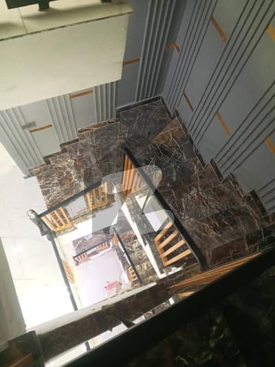 بحریہ آرچرڈ فیز 2 بحریہ آرچرڈ,لاہور میں 5 کمروں کا 8 مرلہ مکان 1.1 لاکھ میں کرایہ پر دستیاب ہے۔