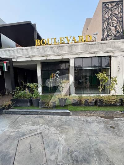 ایم ایم عالم روڈ گلبرگ,لاہور میں 1 کنال دکان 25.0 لاکھ میں کرایہ پر دستیاب ہے۔