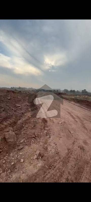 I-12/3 25x50 Conner Plot available For Sale Top Location