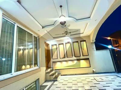 14 Marla Corner House For Sale Umer Block