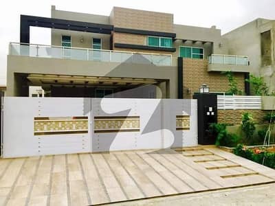 ویلینشیاء ہاؤسنگ سوسائٹی لاہور میں 7 کمروں کا 1 کنال مکان 6.85 کروڑ میں برائے فروخت۔