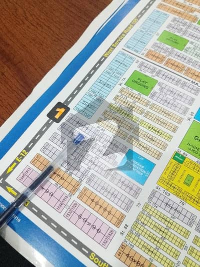 ڈی ۔ 12 اسلام آباد میں 10 مرلہ رہائشی پلاٹ 5.5 کروڑ میں برائے فروخت۔