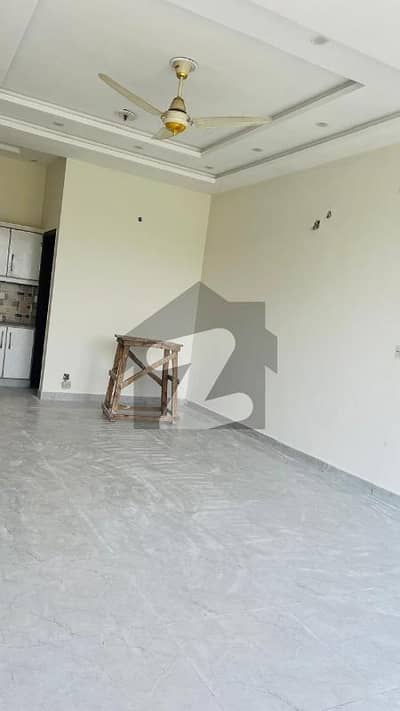 خیابانِ امین ۔ بلاک اے خیابانِ امین,لاہور میں 2 مرلہ دکان 45.0 ہزار میں کرایہ پر دستیاب ہے۔