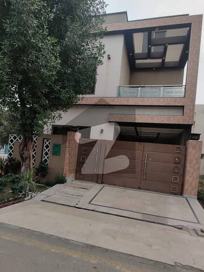 بحریہ آرچرڈ لاہور میں 3 کمروں کا 5 مرلہ مکان 1.65 کروڑ میں برائے فروخت۔ بحریہ آرچرڈ لاہور میں 3 کمروں کا 5 مرلہ مکان 1.65 کروڑ میں برائے فروخت۔