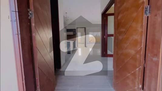 272sq Yd Ready To Move Villa In Precinct-1 0.5km From Main Entrance. A-One Construction Standard 5 Bed Drawing Dining Lounge