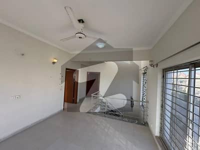 Iqbal Villas 152sq Yd Close To Entrance Of BTK 3Bed One Unit Villas FOR SALE