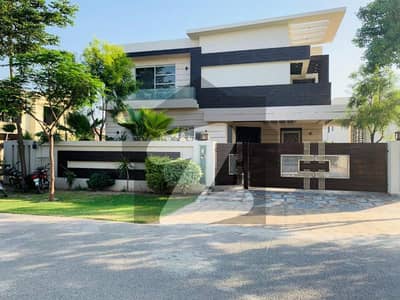 1 Kanal House In DHA Phase 4 At Prime Location FOR RENT