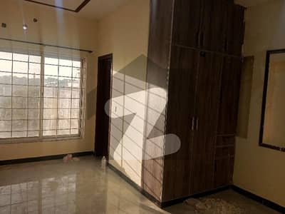 بحریہ ٹاؤن فیز 7 بحریہ ٹاؤن راولپنڈی,راولپنڈی میں 5 کمروں کا 10 مرلہ مکان 1.2 لاکھ میں کرایہ پر دستیاب ہے۔