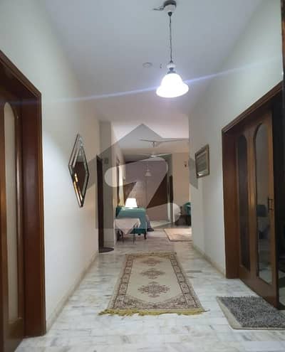 ڈی ایچ اے فیز 7 ڈی ایچ اے ڈیفینس,کراچی میں 6 کمروں کا 1 کنال مکان 13.5 کروڑ میں برائے فروخت۔