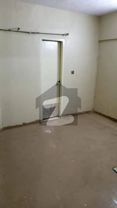 گلشن اقبال - بلاک 13 / D-3 گلشنِ اقبال,گلشنِ اقبال ٹاؤن,کراچی میں 2 کمروں کا 4 مرلہ فلیٹ 35.0 ہزار میں کرایہ پر دستیاب ہے۔