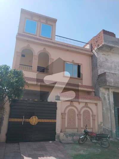 الہادی گارڈن لاہور میں 3 کمروں کا 4 مرلہ مکان 1.3 کروڑ میں برائے فروخت۔