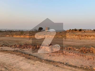 گلبرگ گرینز ۔ بلاک بی گلبرگ گرینز,گلبرگ,اسلام آباد میں 4 کنال رہائشی پلاٹ 5.5 کروڑ میں برائے فروخت۔