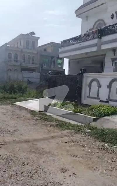 آئی 11/1 آئی ۔ 11,اسلام آباد میں 7 مرلہ رہائشی پلاٹ 2.35 کروڑ میں برائے فروخت۔