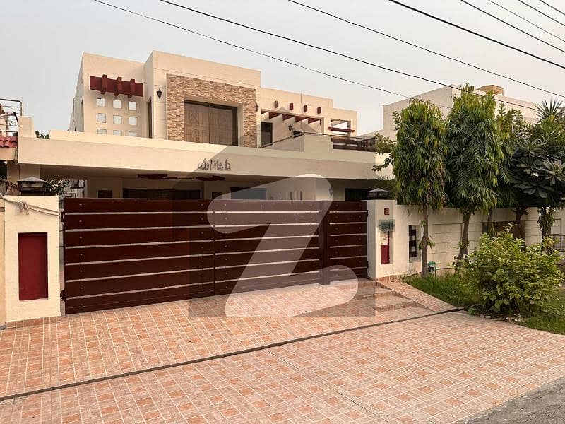 DHA Phase 4, Block HH, 01 Kanal, 05 Bed, Fully Furnished Luxurious House For Rent. DHA Phase 4, Block HH, 01 Kanal, 05 Bed, Fully Furnished Luxurious House For Rent.
