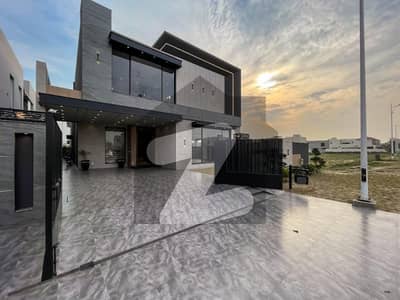 ڈی ایچ اے فیز 6 ڈیفنس (ڈی ایچ اے),لاہور میں 5 کمروں کا 1 کنال مکان 3.5 لاکھ میں کرایہ پر دستیاب ہے۔