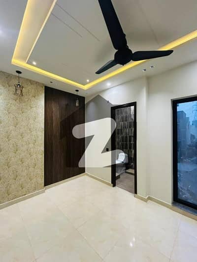 اتحاد ٹاؤن رائیونڈ روڈ,لاہور میں 4 کمروں کا 5 مرلہ مکان 3.0 کروڑ میں برائے فروخت۔ اتحاد ٹاؤن رائیونڈ روڈ,لاہور میں 4 کمروں کا 5 مرلہ مکان 3.0 کروڑ میں برائے فروخت۔