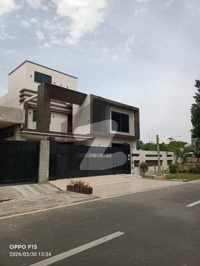 آئی ای پی انجنیئرز ٹاؤن ۔ بلاک سی 1 آئی ای پی انجنیئرز ٹاؤن ۔ سیکٹر اے,آئی ای پی انجینئرز ٹاؤن,لاہور میں 6 کمروں کا 1 کنال مکان 6.2 کروڑ میں برائے فروخت۔