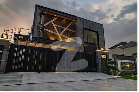 1 Kanal LAVISH ELEGANT BEAUTIFUL TOP OF LINE BUNGALOW FOR SALE IN DHA PHASE 6 NEAR FAIRWAYS COMMERCIAL