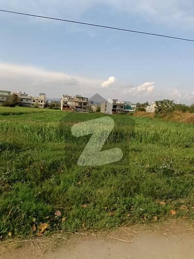 Frineds Real Estate offer corner plot in i-14/4 islamabad.