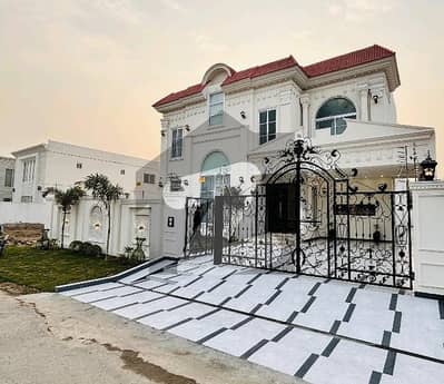 Highly-coveted Prime Location 1 Kanal House Is Available In Citi Housing Society For sale