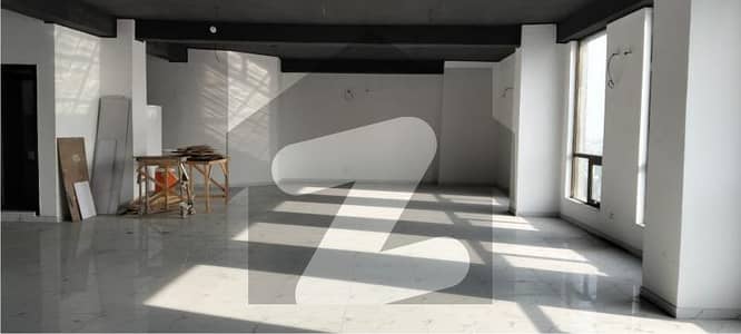 گلبرگ 3 گلبرگ,لاہور میں 5 مرلہ Studio دفتر 1.95 لاکھ میں کرایہ پر دستیاب ہے۔