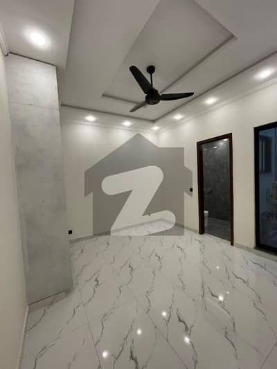 خدا بخش کالونی کینٹ,لاہور میں 5 کمروں کا 5 مرلہ مکان 85.0 ہزار میں کرایہ پر دستیاب ہے۔