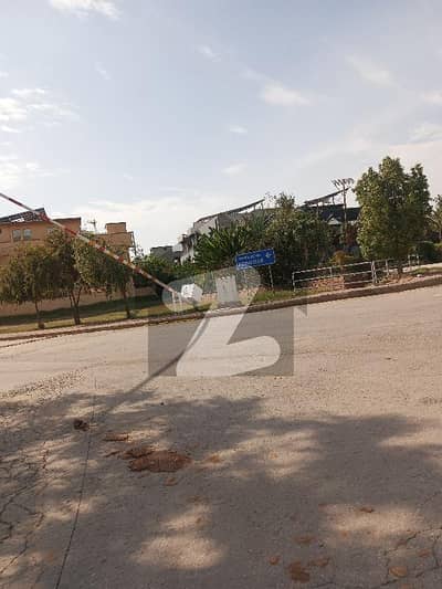 10 Marla Plot Available For SALE Sector i