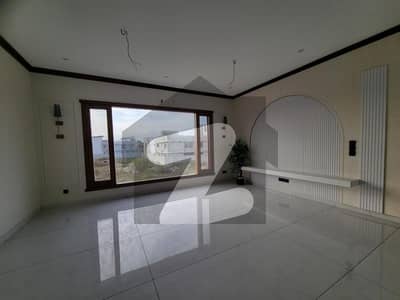 ڈی ایچ اے فیز 8 ڈی ایچ اے ڈیفینس,کراچی میں 7 کمروں کا 1 کنال مکان 8.25 لاکھ میں کرایہ پر دستیاب ہے۔