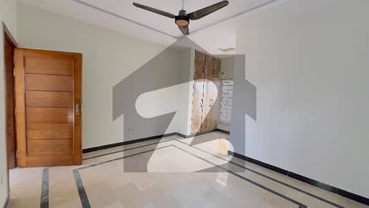 E11/4 1 Kanal Upper Portion 3 Bedroom