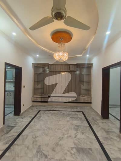 جی ۔ 14 اسلام آباد میں 4 کمروں کا 5 مرلہ مکان 1.0 لاکھ میں کرایہ پر دستیاب ہے۔