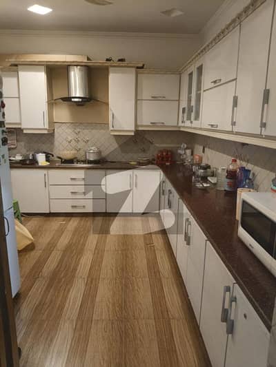 10 marla Semi Renovated 5 bed house for sale in Askari 10 lahore