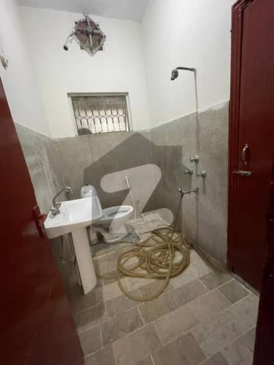 علامہ اقبال ٹاؤن ۔ مہران بلاک علامہ اقبال ٹاؤن,لاہور میں 2 کمروں کا 10 مرلہ زیریں پورشن 75.0 ہزار میں کرایہ پر دستیاب ہے۔