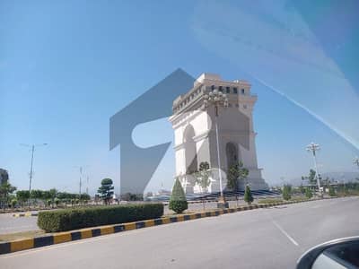 beautiful location plot for sale in Sector Faisal Hills block A plot 35x70 for sale.