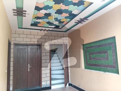 آئی ای پی انجینئرز ٹاؤن لاہور میں 4 کمروں کا 4 مرلہ مکان 1.6 کروڑ میں برائے فروخت۔