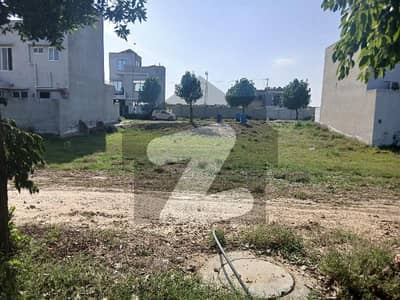 بحریہ آرچرڈ فیز 2 بحریہ آرچرڈ,لاہور میں 8 مرلہ رہائشی پلاٹ 65.0 لاکھ میں برائے فروخت۔