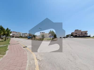 بحریہ گرینز۔ اوورسیز انکلیو - سیکٹر 3 بحریہ گرینز۔ اوورسیز انکلیو,بحریہ ٹاؤن فیز 8,بحریہ ٹاؤن راولپنڈی,راولپنڈی میں 14 مرلہ رہائشی پلاٹ 2.4 کروڑ میں برائے فروخت۔ بحریہ گرینز۔ اوورسیز انکلیو - سیکٹر 3 بحریہ گرینز۔ اوورسیز انکلیو,بحریہ ٹاؤن فیز 8,بحریہ ٹاؤن راولپنڈی,راولپنڈی میں 14 مرلہ رہائشی پلاٹ 2.4 کروڑ میں برائے فروخت۔