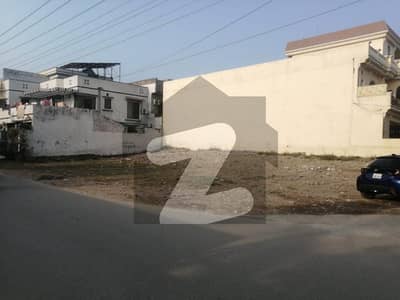 1 Kanal Corner Plot for Sale in Marghazar Society Near Sabzazar Lahore | Prime Location | Near Park & Masjid | 4.80 Crore
