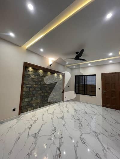 Brand New 2 Kanal House For Rent