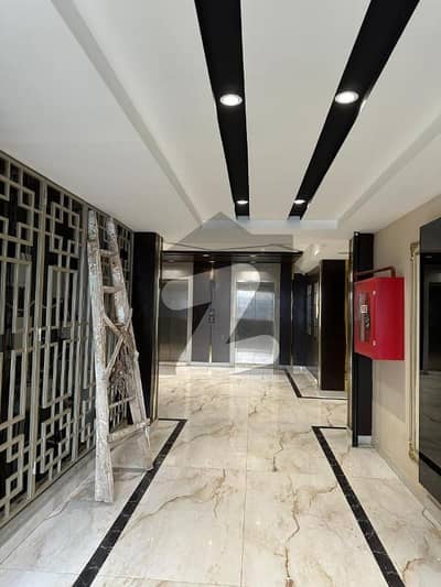 بہادر آباد گلشنِ اقبال ٹاؤن,کراچی میں 3 مرلہ دفتر 1.35 لاکھ میں کرایہ پر دستیاب ہے۔