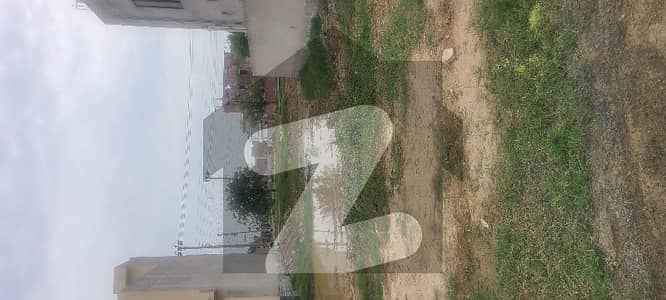 Facing Park 10 Marla plot  0345 4663007