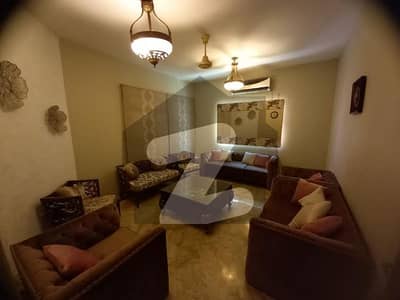 کلفٹن ۔ بلاک 1 کلفٹن,کراچی میں 3 کمروں کا 7 مرلہ مکان 6.0 کروڑ میں برائے فروخت۔