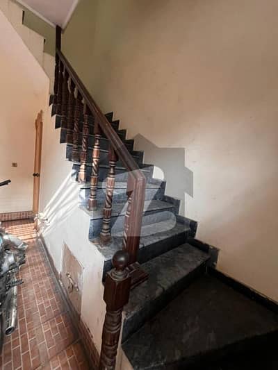 10 Marla house for sale in wapda town Lahore